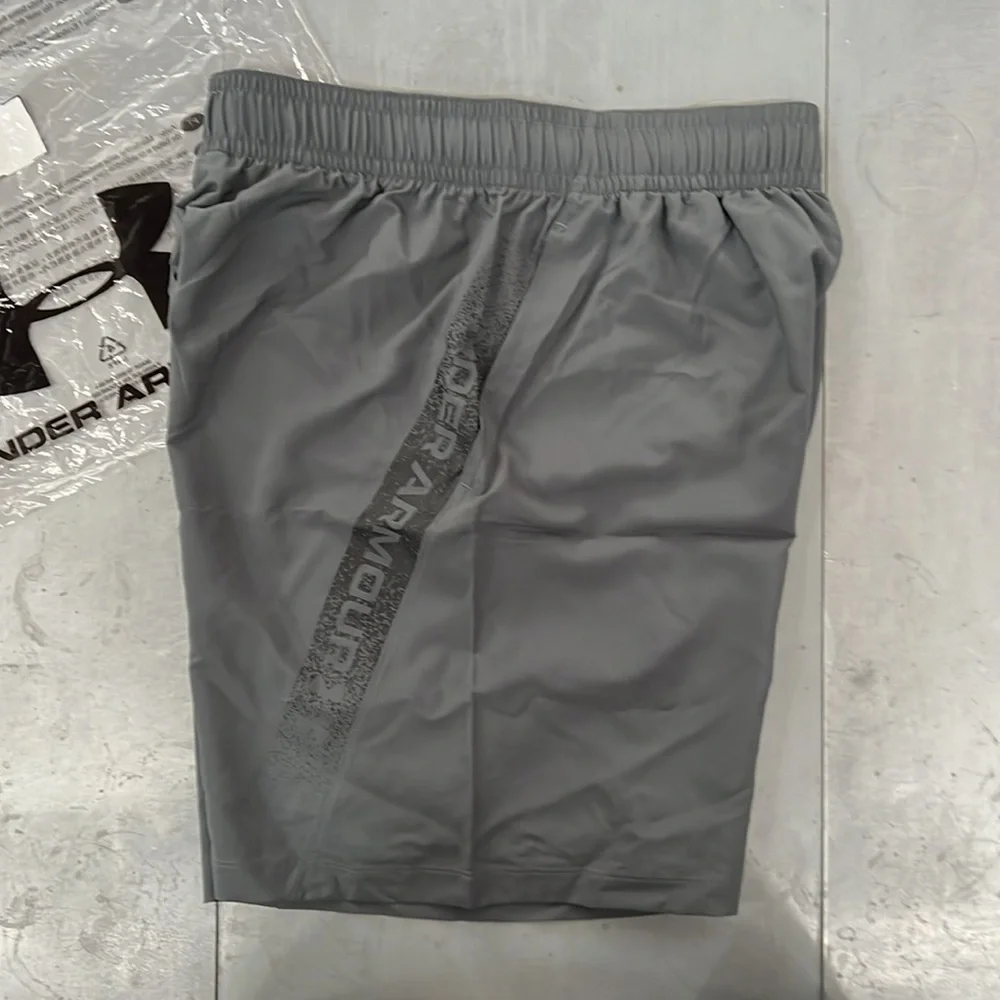 NWT Under Armour pitch gray/black woven graphic short, men’s M - Picture 8 of 8